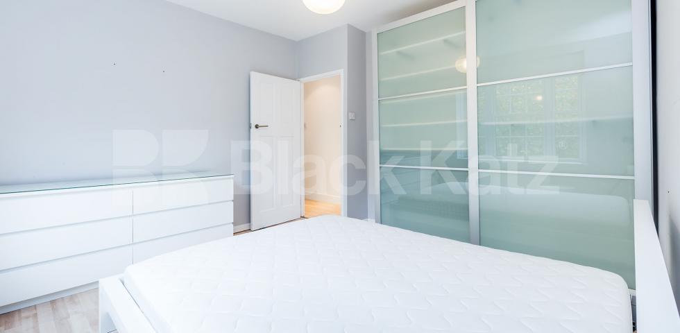 Spacious three bed with a modern kitchen and bathroom mins to tube and market Ferdinand Street, Camden / Regents Park